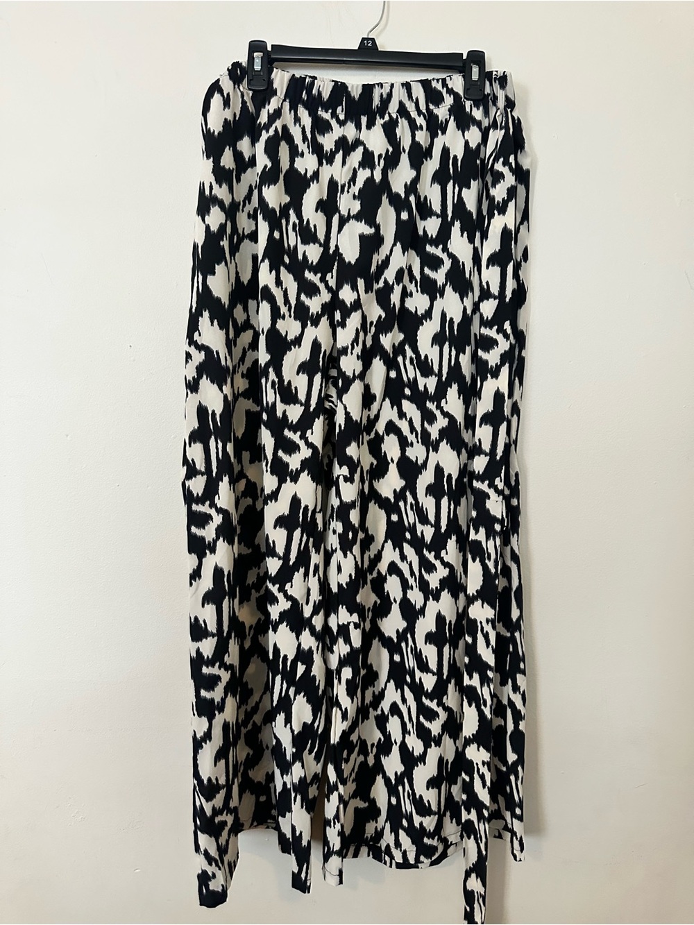 SHEIN Black & White Abstract Print Maxi Skirt